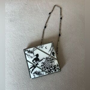 “Romeo and Juliet” Guilloche Enamel Silver Compact